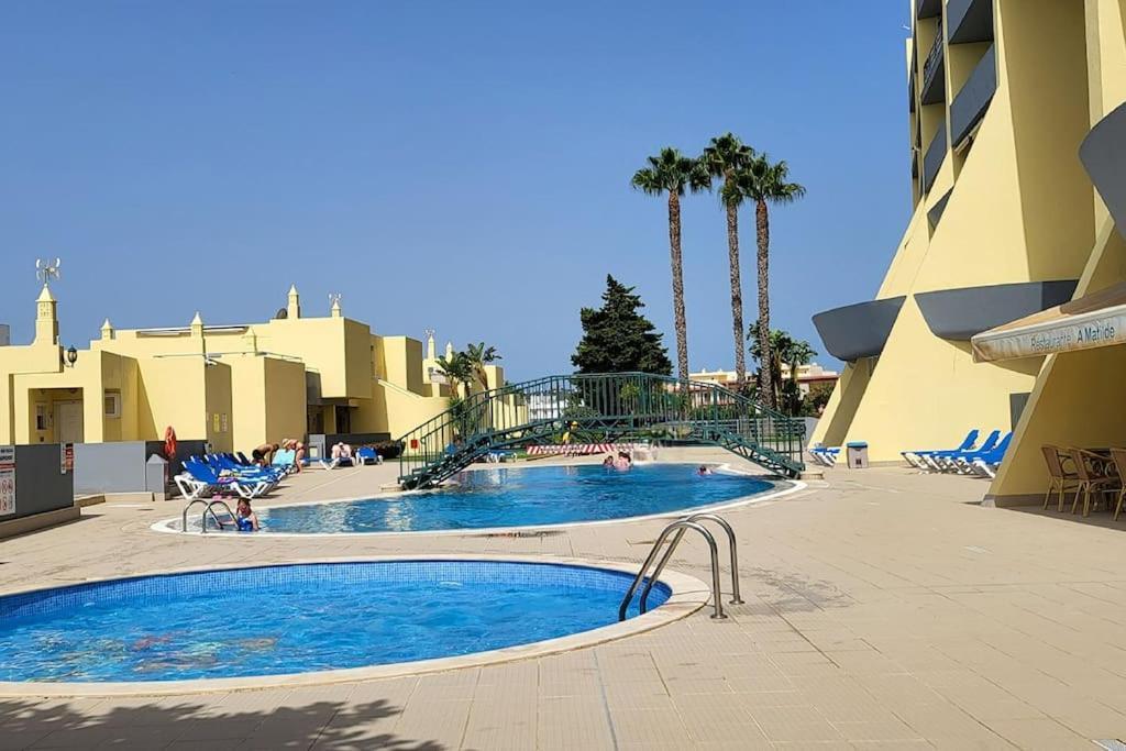Lagos-Piscine Et Mer- Condominio Do Mar Exterior photo